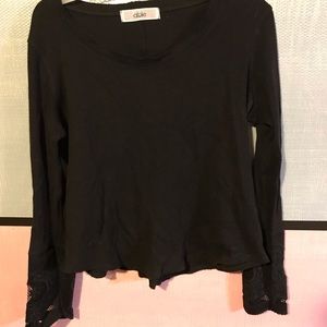 Able long lace sleeve warm blouse!